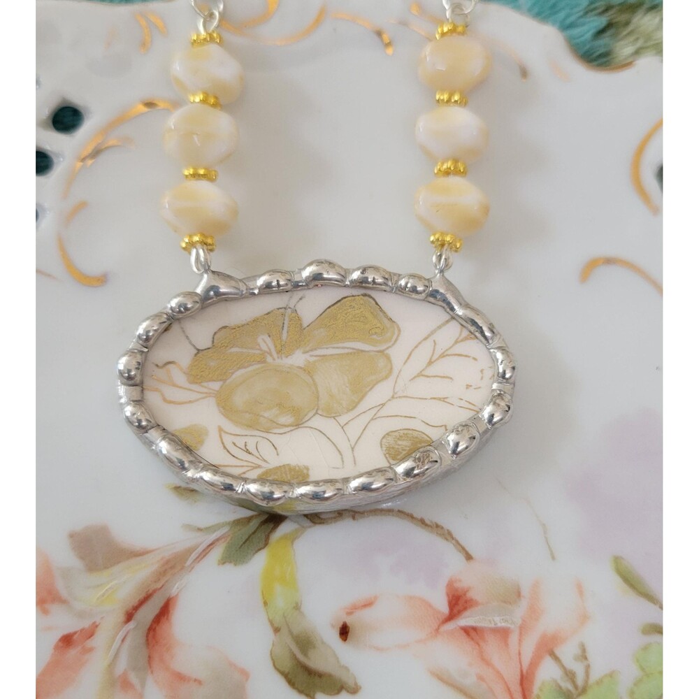 Broken China Golden Flower Soldered Pendant Necklace